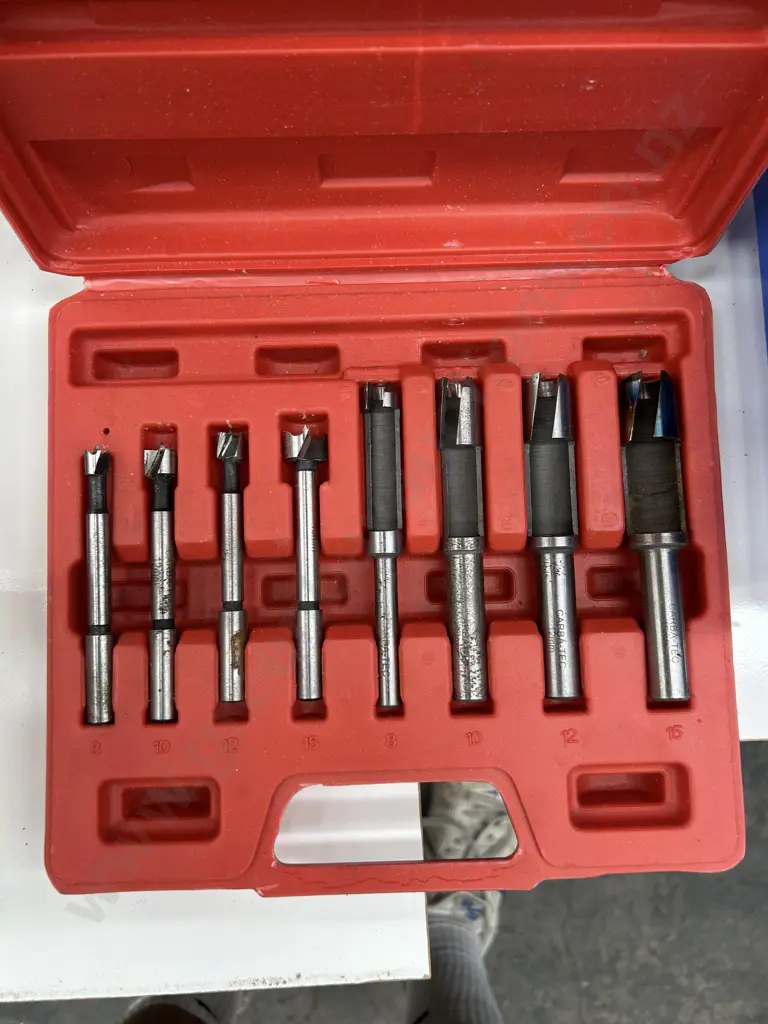 Assorted Router Bits Image 1++