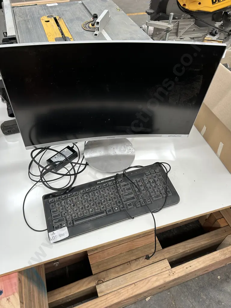 Samsung Monitor Image 1++