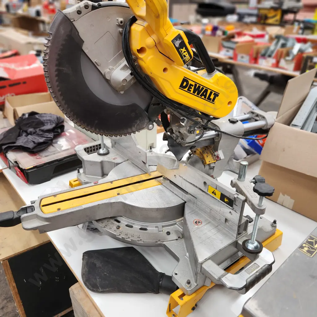 DeWalt Mitre Saw Image 1++