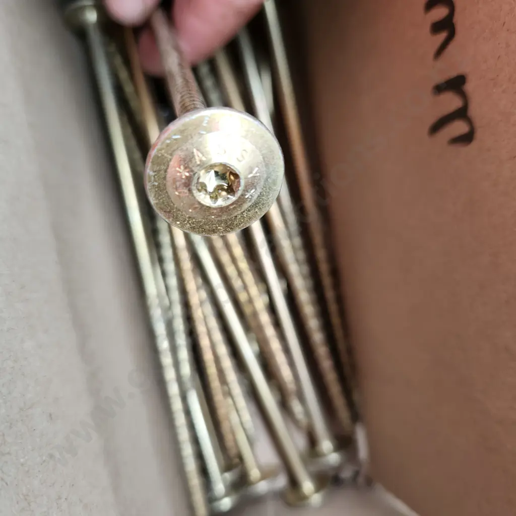 Assorted Fasteners Image 1++