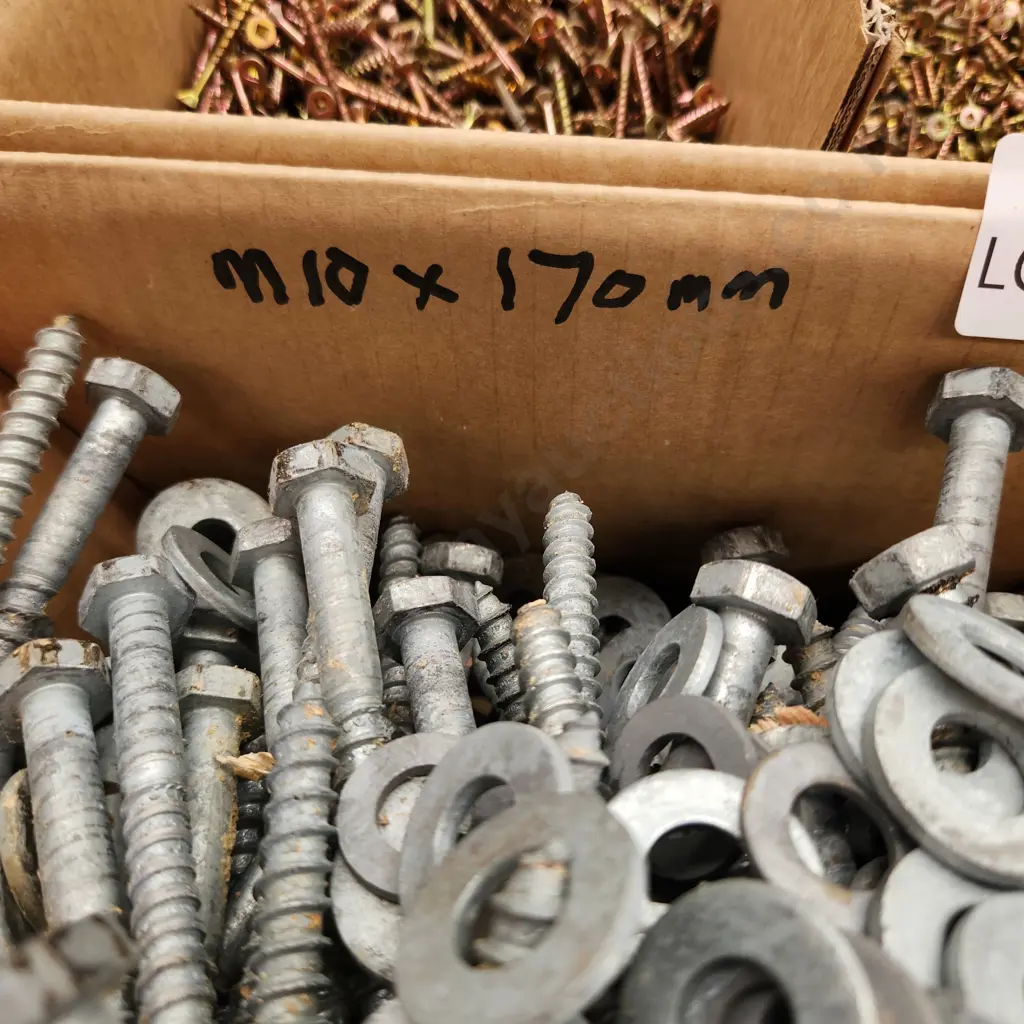 Galvanised Hex Bolts Image 1++