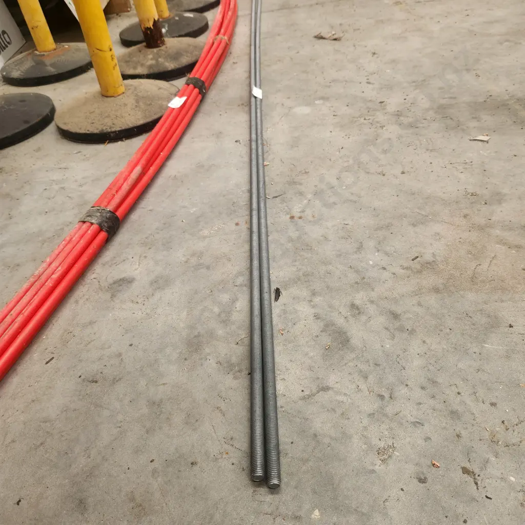 Galvanised Threaded Rod Image 1++