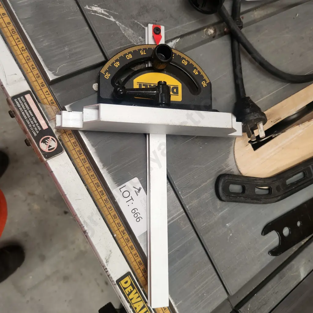 DeWalt Table Saw Image 1++
