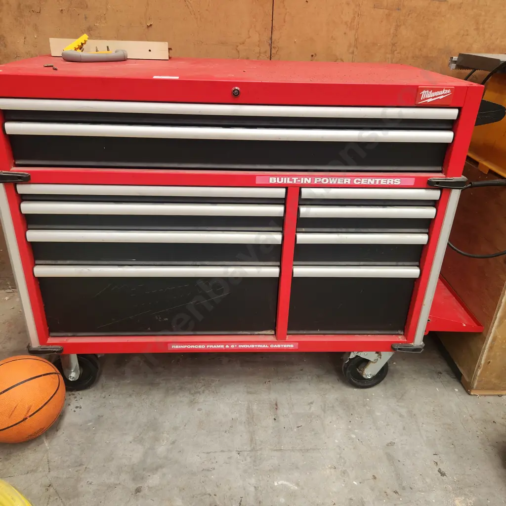 Milwaukee Mobile Workbench Image 1++