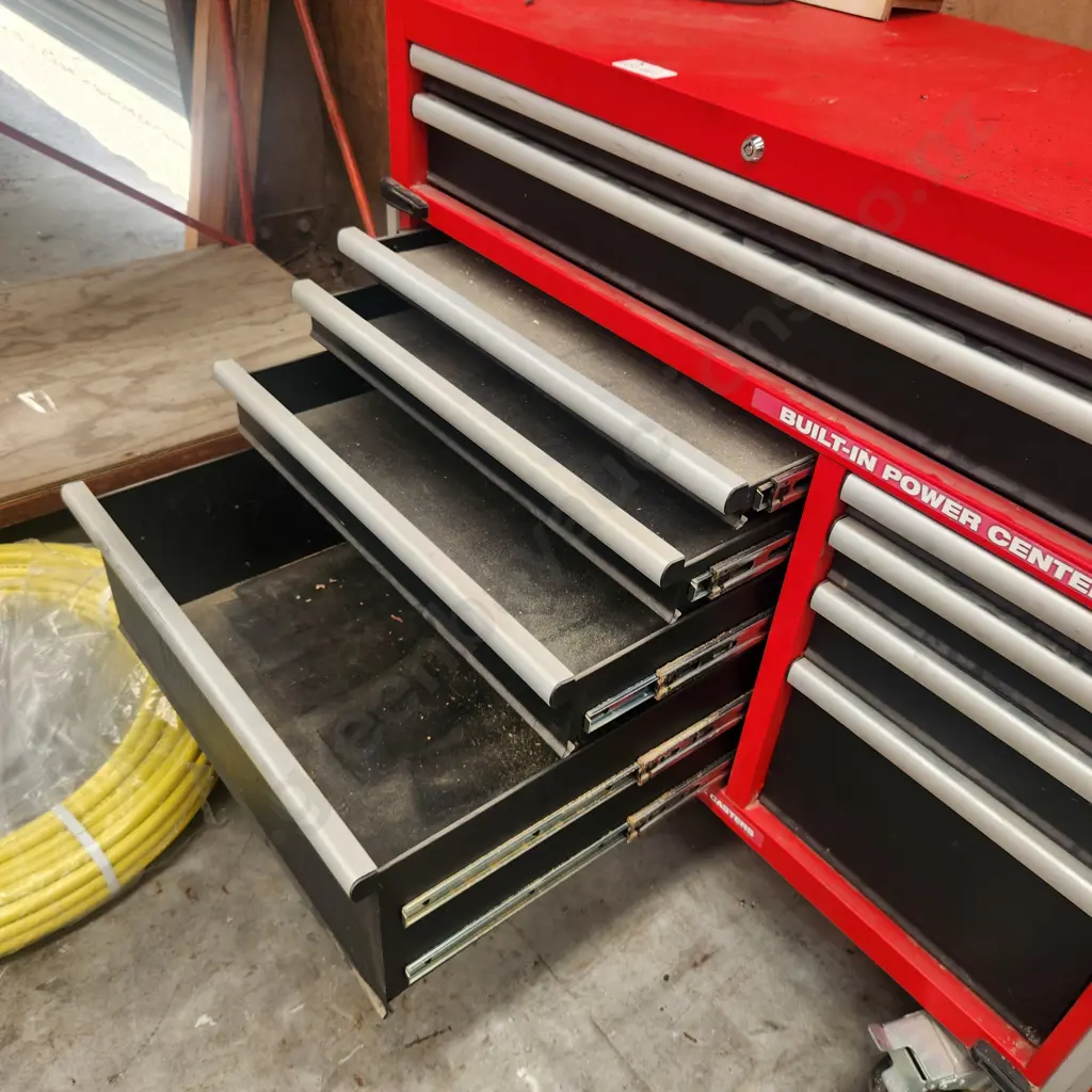 Milwaukee Mobile Workbench Image 1++