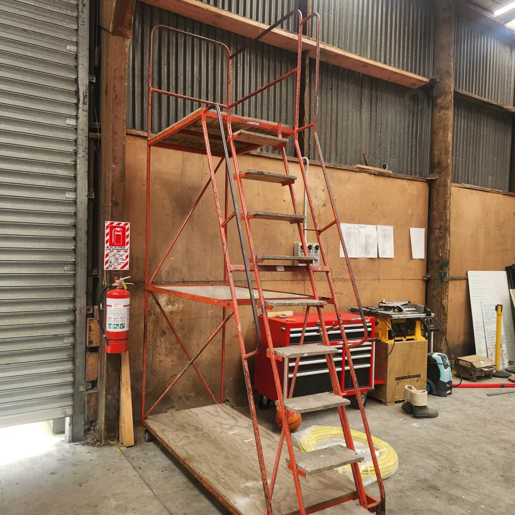 Safety Step Image 1++