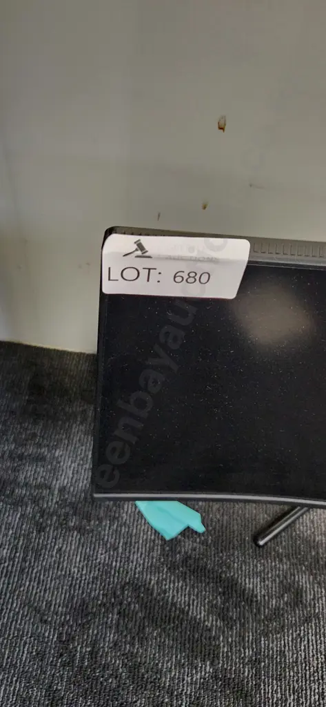 Kogan Curved monitor Image 1++