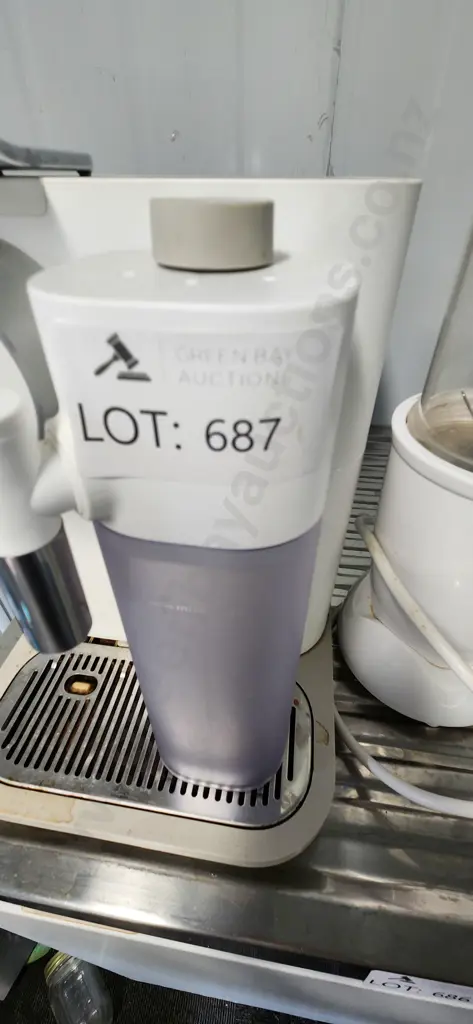 Nespresso Coffee Machine Image 1++