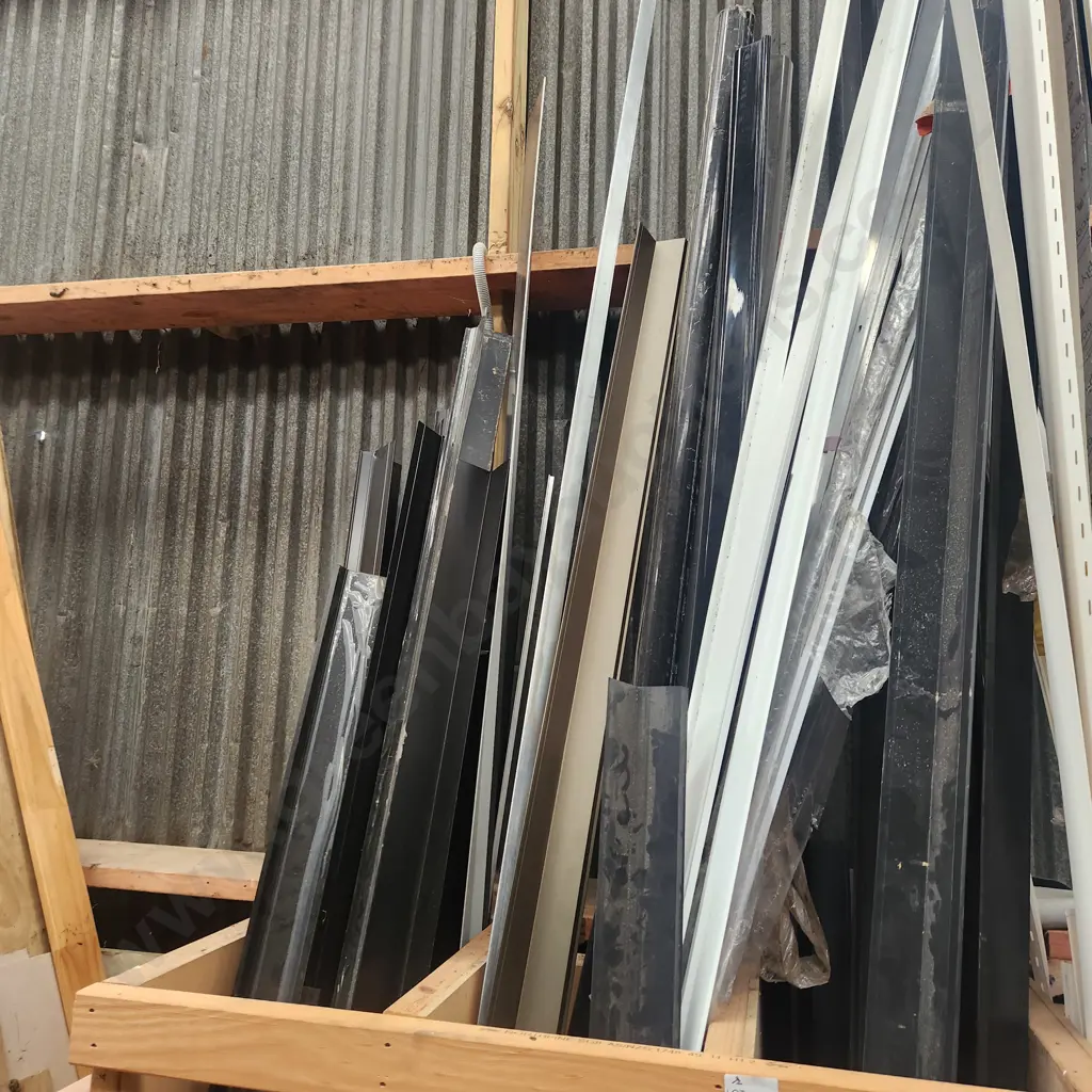 Assorted coloursteel Trims Image 1++