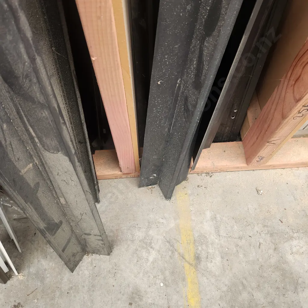 Assorted coloursteel Trims Image 1++