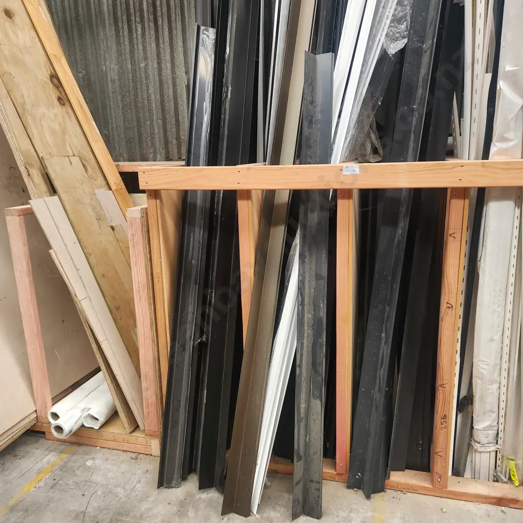 Assorted coloursteel Trims Image 1++