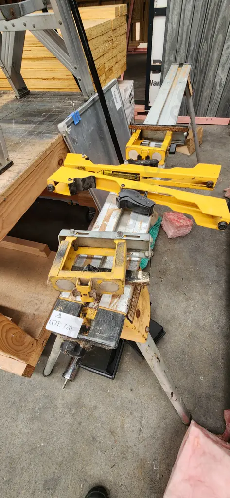 Dewalt Saw work stand Image 1++