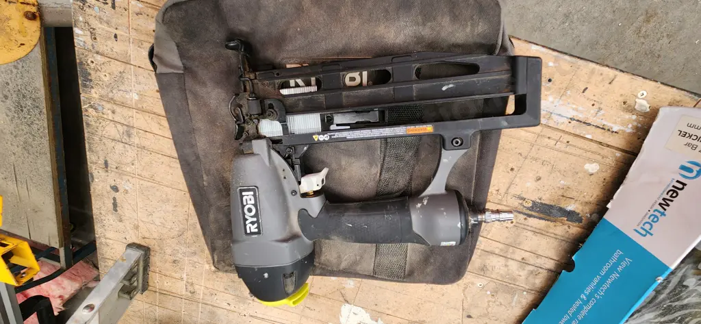 Brad nailer Image 1++