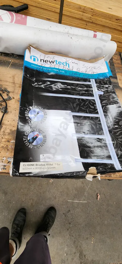 Towel rail Image 1++