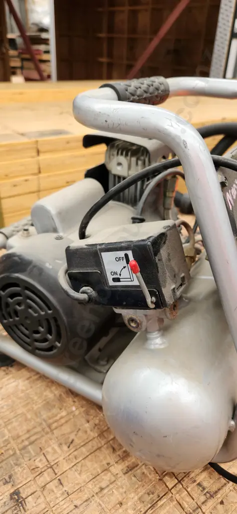 Air compressor Image 1++