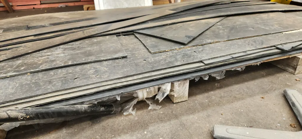 Pallet of Corflute Image 1++