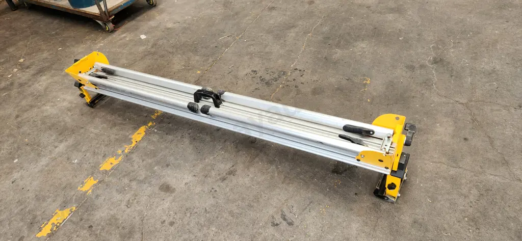 DeWalt Mitre Saw Workstation Image 1++