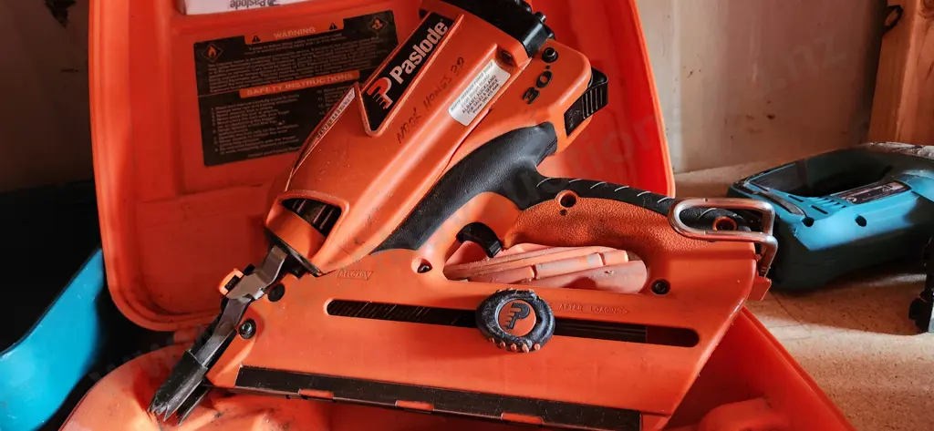 Framing nailer Image 1++