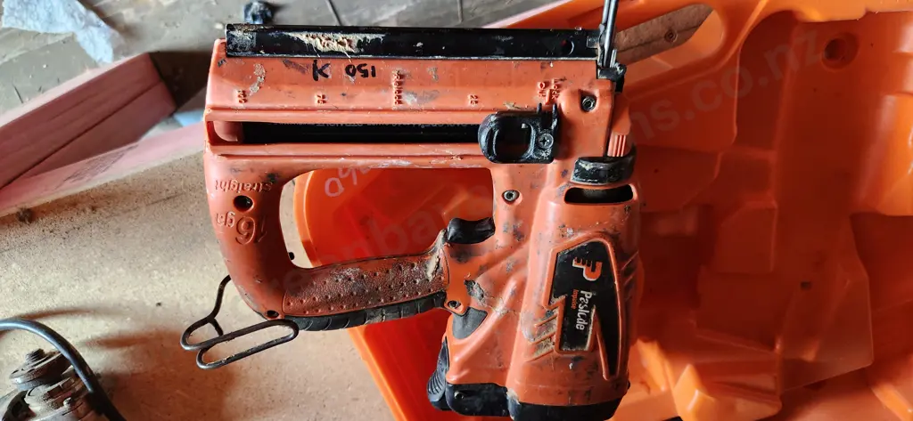 Straight finish nailer Image 1++