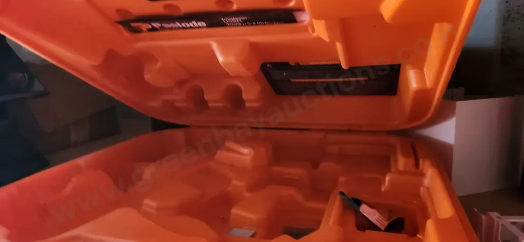 Assorted items Image 1++