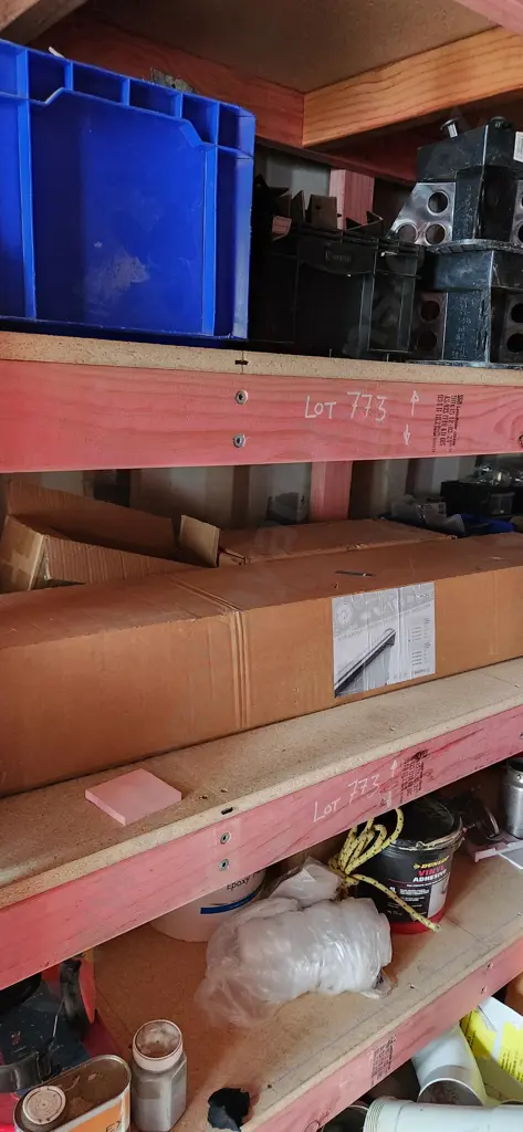 Assorted items Image 1++