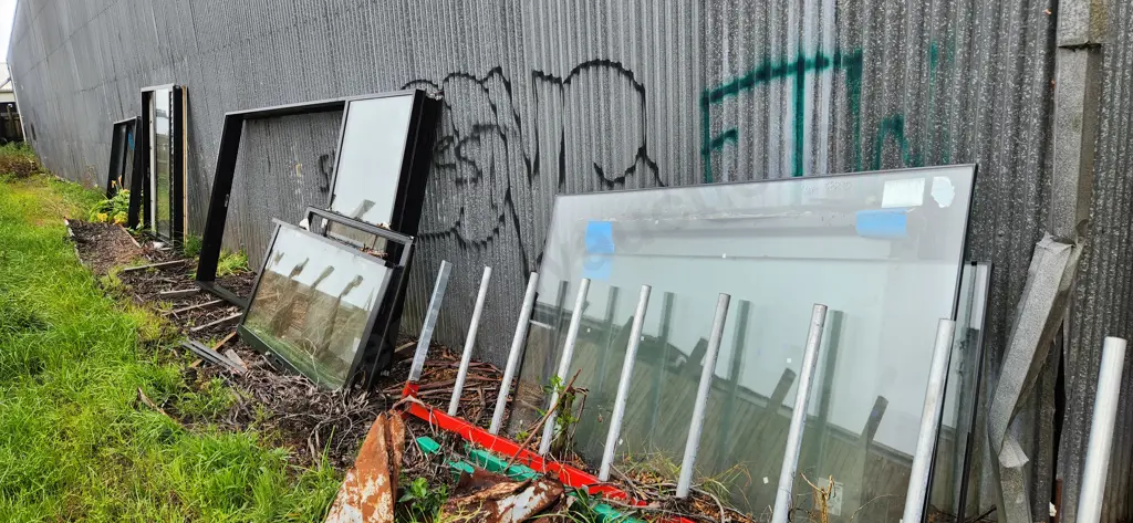 Aluminium Joinery and Double Glazed Panels Image 1++