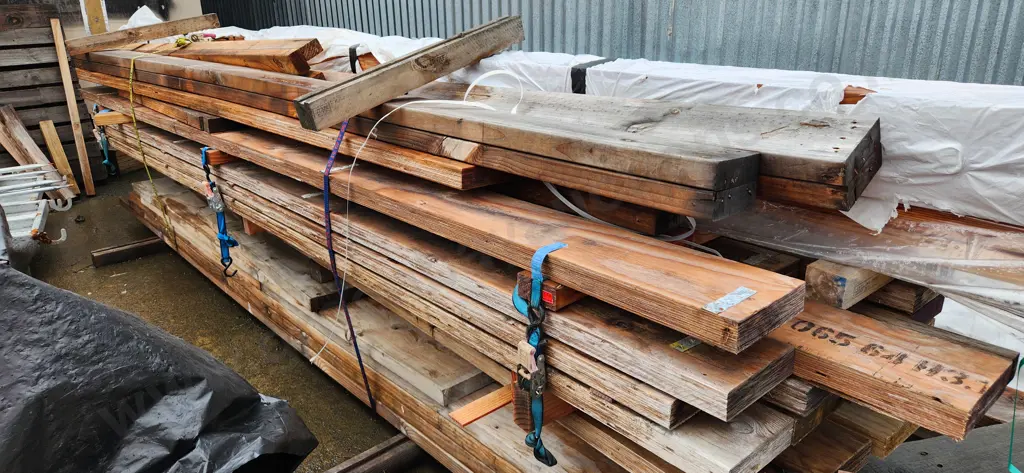 Assorted Laminated Boards and Planks Image 1++