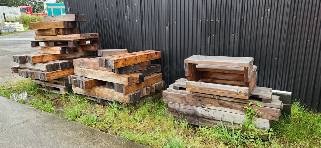 Assorted Wooden Dunnage Image 1++