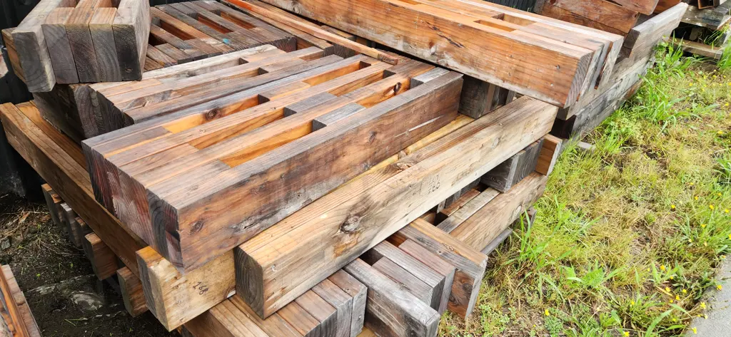 Assorted Wooden Dunnage Image 1++