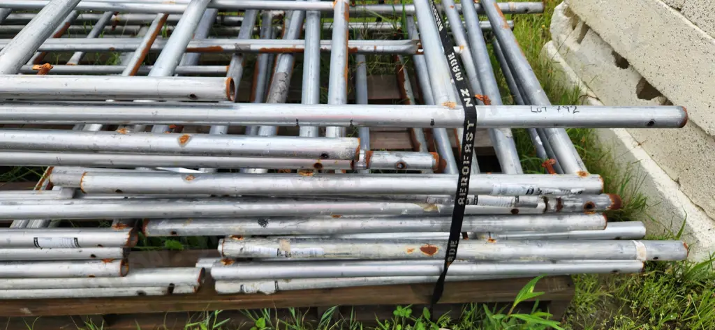 Scaffolding on Pallet Image 1++