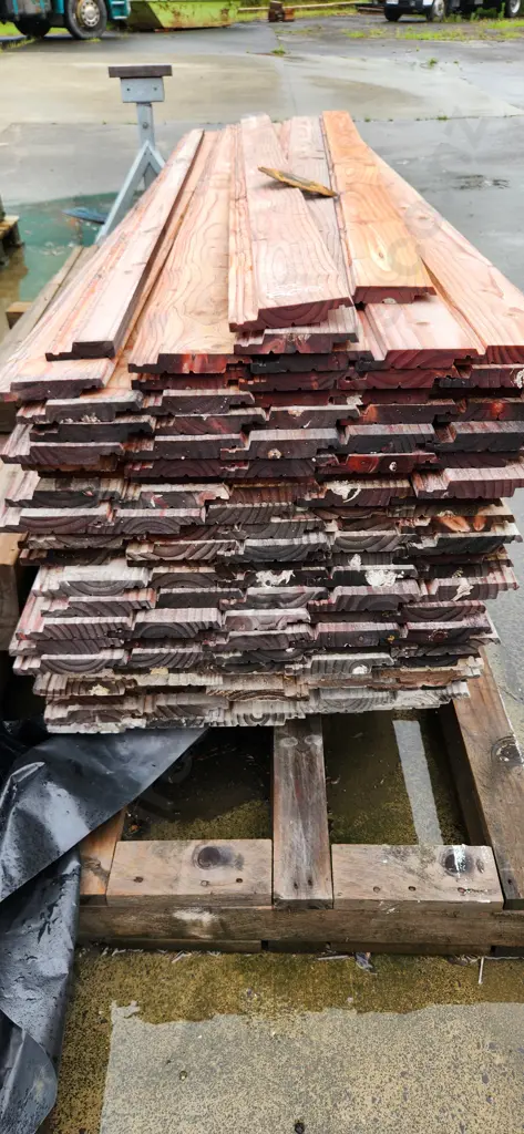 Pallet of Shiplap Image 1++