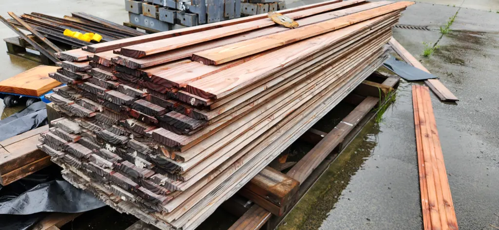 Pallet of Shiplap Image 1++