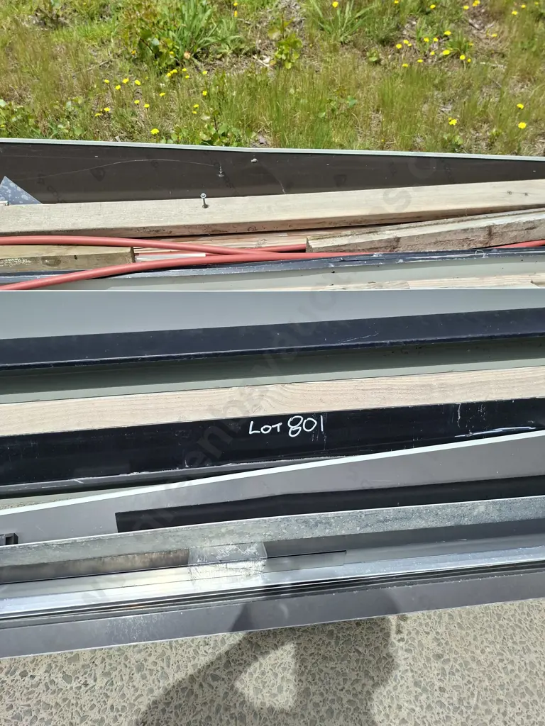 Assorted Colour Steel Flashings Image 1++