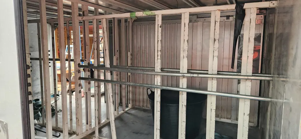 Hino Dutro Truck Image 1++