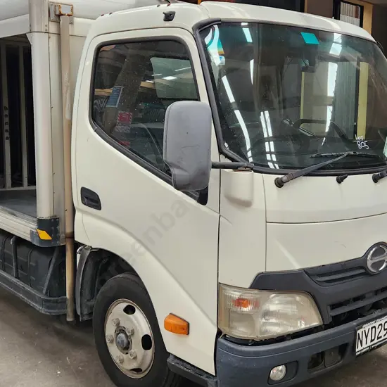 Hino Dutro Truck