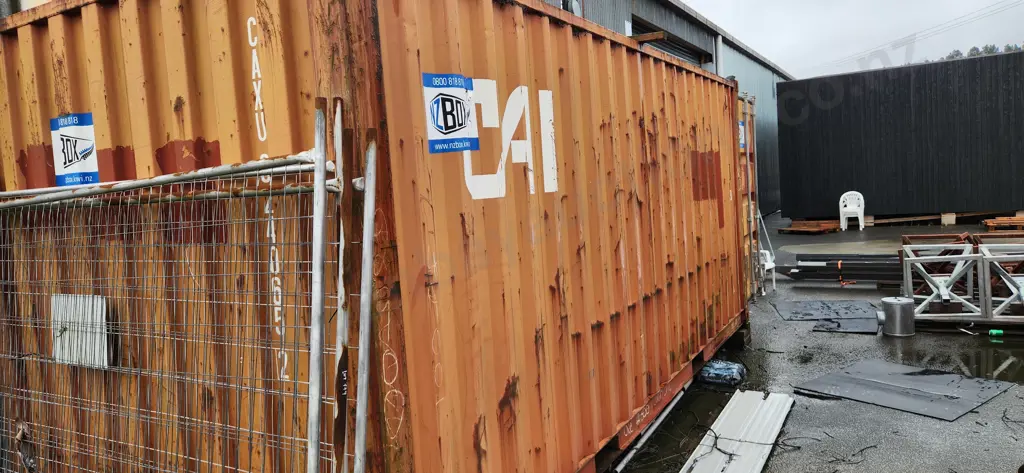 Orange 20' Container Image 1++