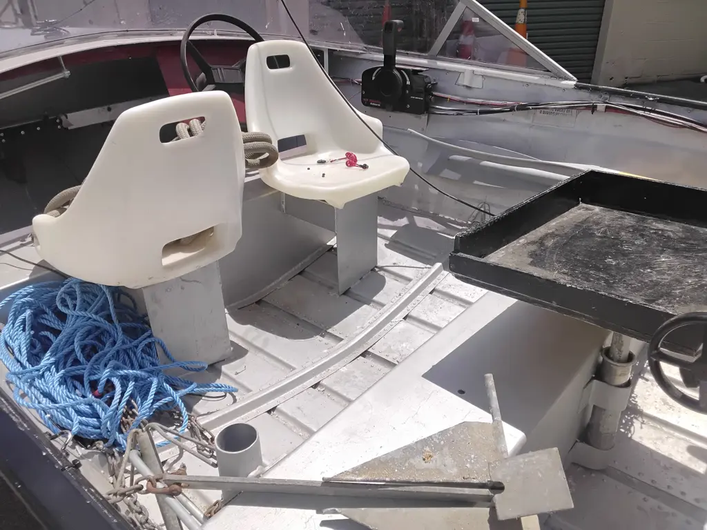 14FT PARKERCRAFT ALUMINIUM TRAILER BOAT WITH 30HP TOHATSU OUTBOARD Image 1++