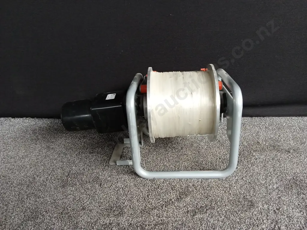 FISHING KONTIKI SET UP, INC LEADER RACK, TROLLEY. AND FULL LINE SPOOL, REMOTE INCLUDED (ADDED PHOTO), NEEDS BATTERY Image 1++