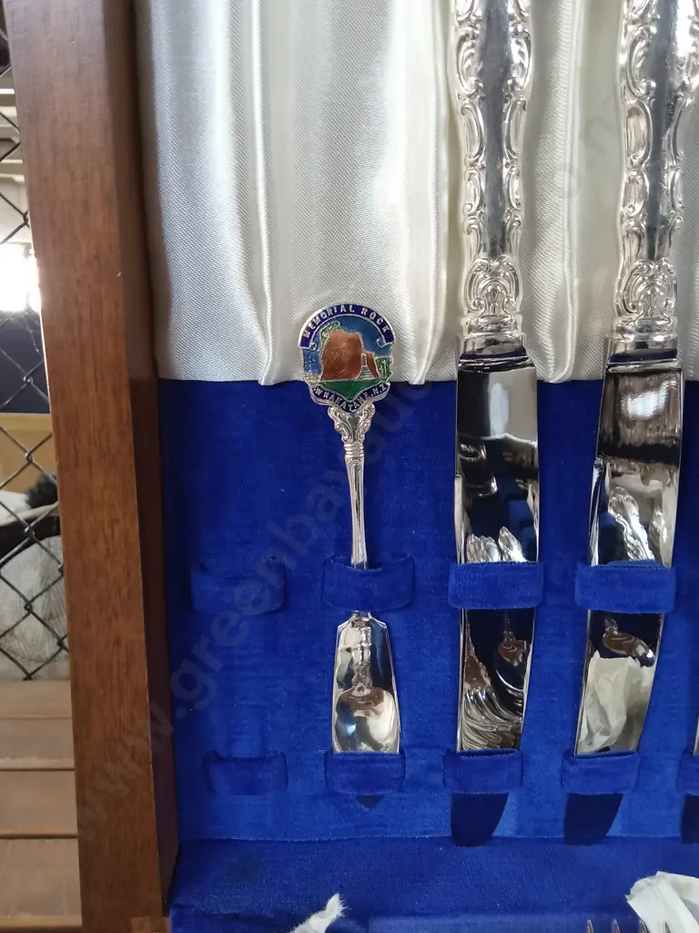 FINE PLATED NIKEL SILVER CUTLERY SET IN PRESENTATION CASE - SPOON IS MARKED MEMORIAL ROCK WHAKATANE N.Z. NOT COMPLETE Image 1++