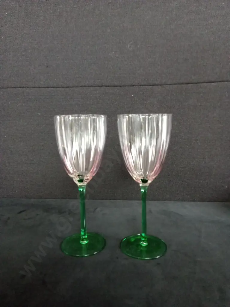 SET OF 4 LOTTI TULIP WINE GLASSES Image 1++