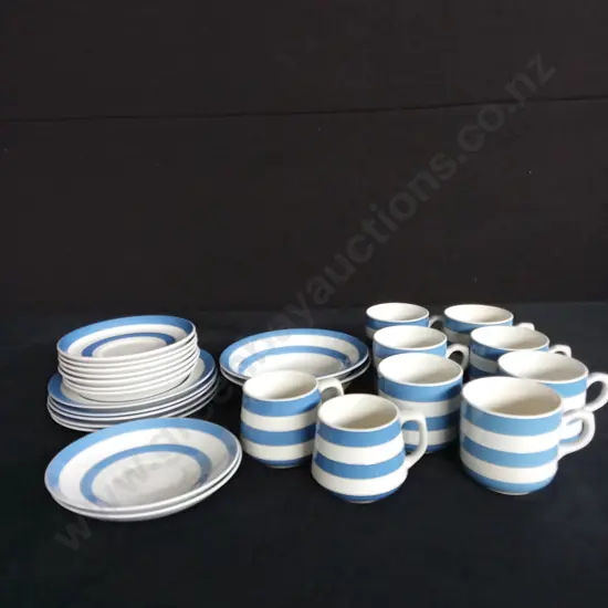 VINTAGE T.G GREEN CORNISH WARE 25 PIECE KITCHENWARE SET