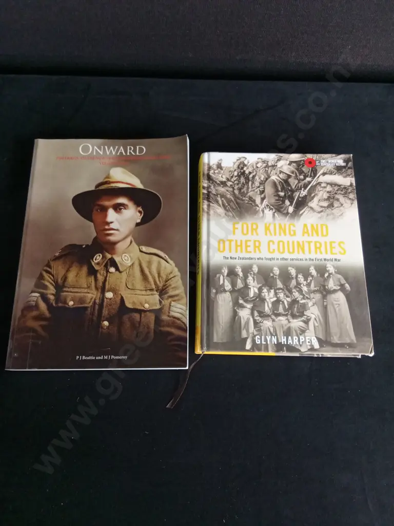 NEW ZEALAND WAR BOOKS X 2 Image 1++