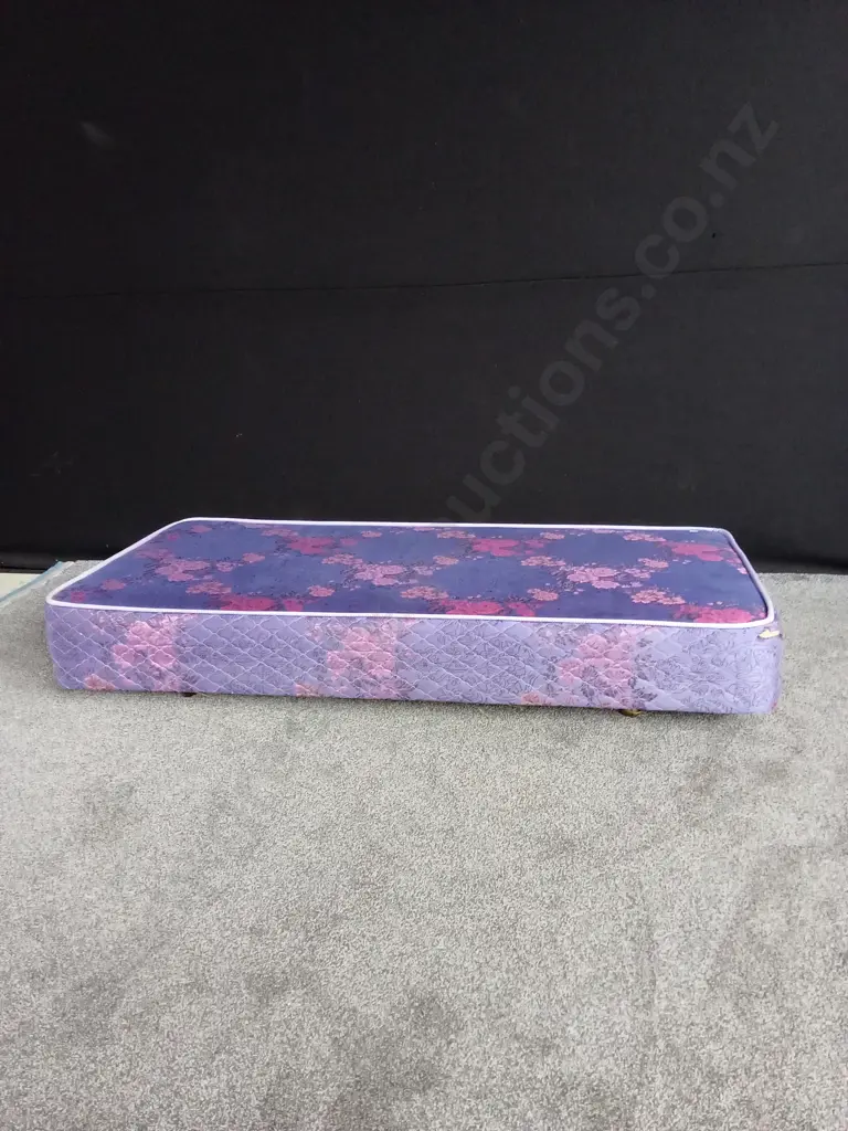 SLEEPY HEAD FLORAL PURPLE SINGLE BED WITH MATCHING MATTRESS ON WHEELS Image 1++