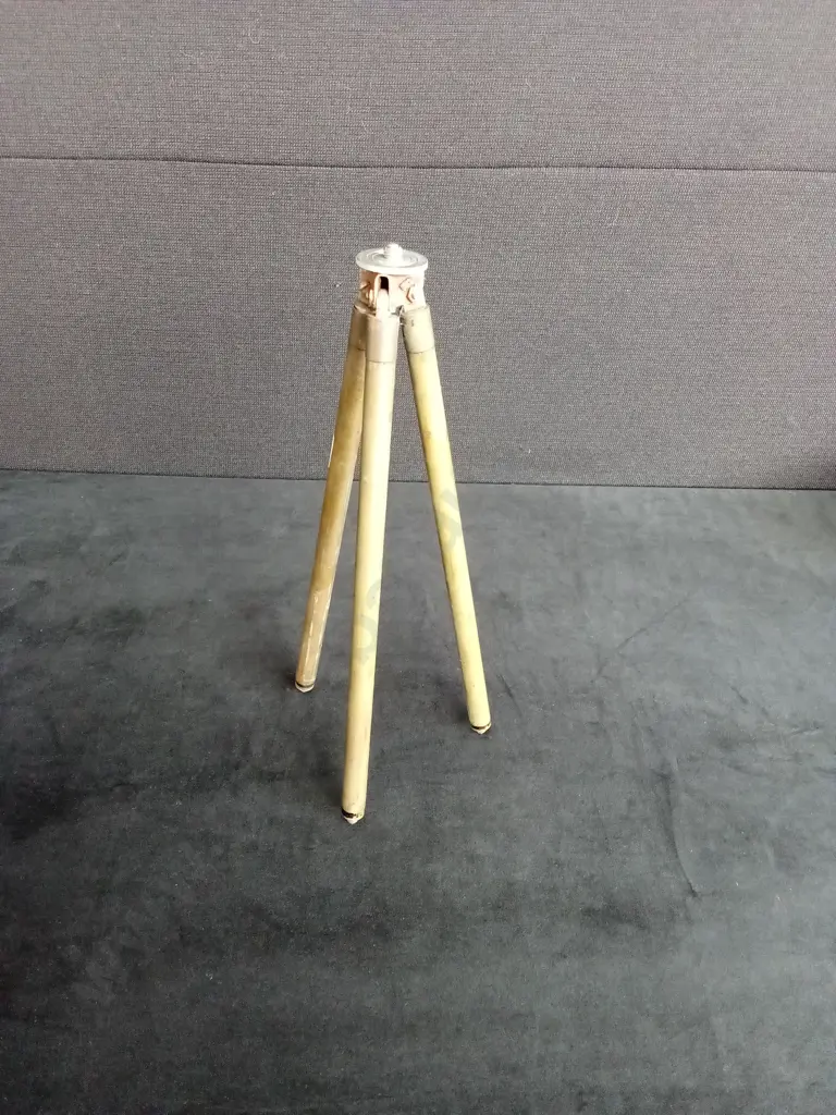 VINTAGE TRIPOD BASE Image 1++