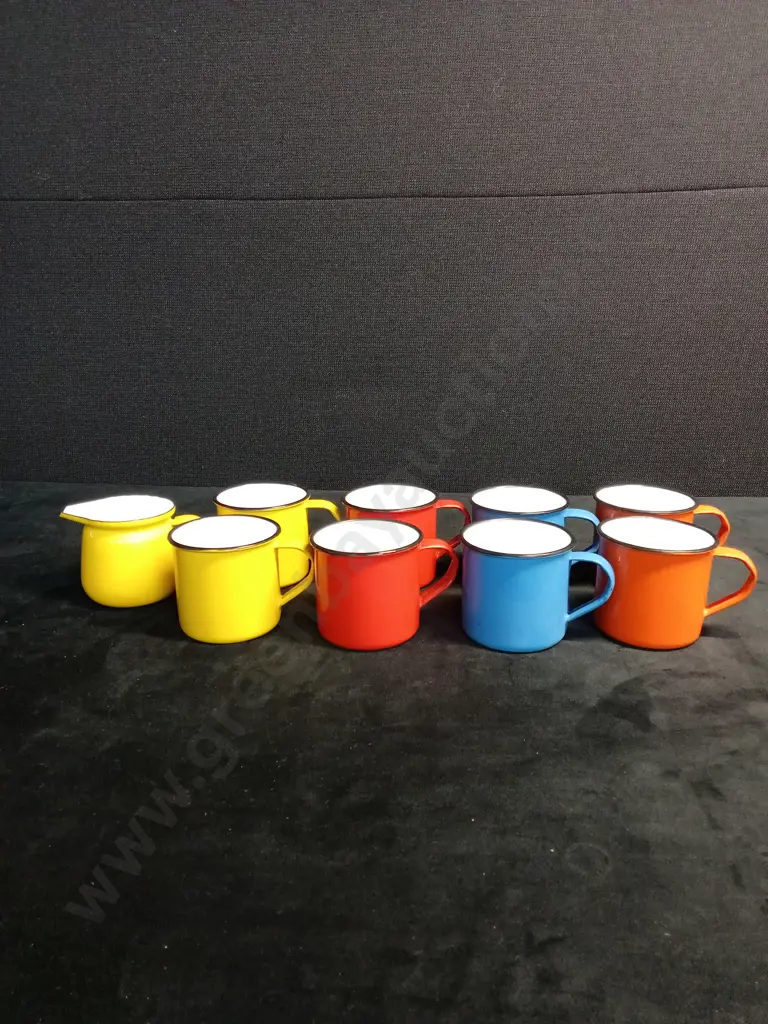 VINTAGE ENAMEL COLOURFUL CAMPING MUGS PLATES AND BOWLS WITH LARGE TUPPERWARE CONTAINER Image 1++
