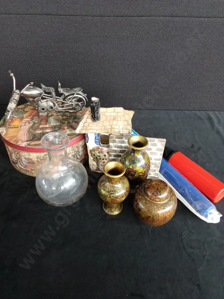 ASSORTED ITEMS Image 1++