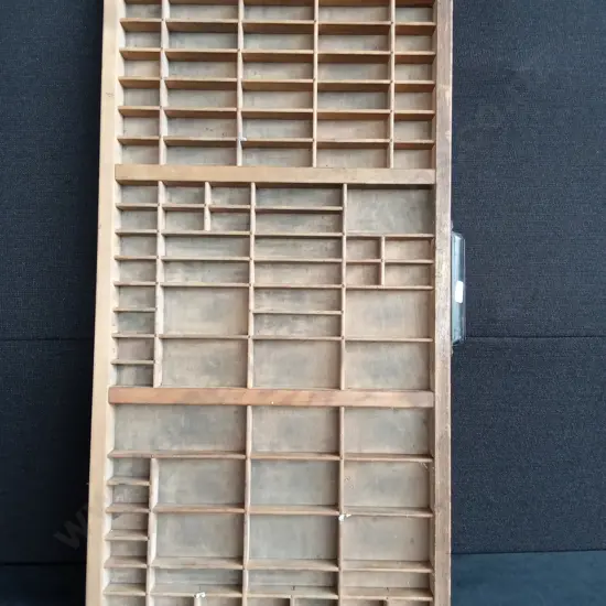 VINTAGE WOODEN LETTERPRESS TRAY