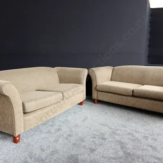 MOBILIER FURNITURE 2 SEATER COUCH SET