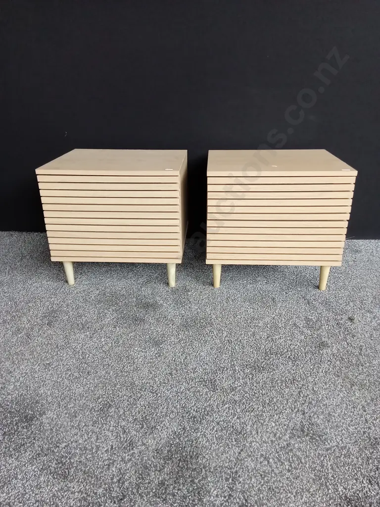 WOODEN BEDSIDE TABLE SET WITH 2 DRAWERS Image 1++