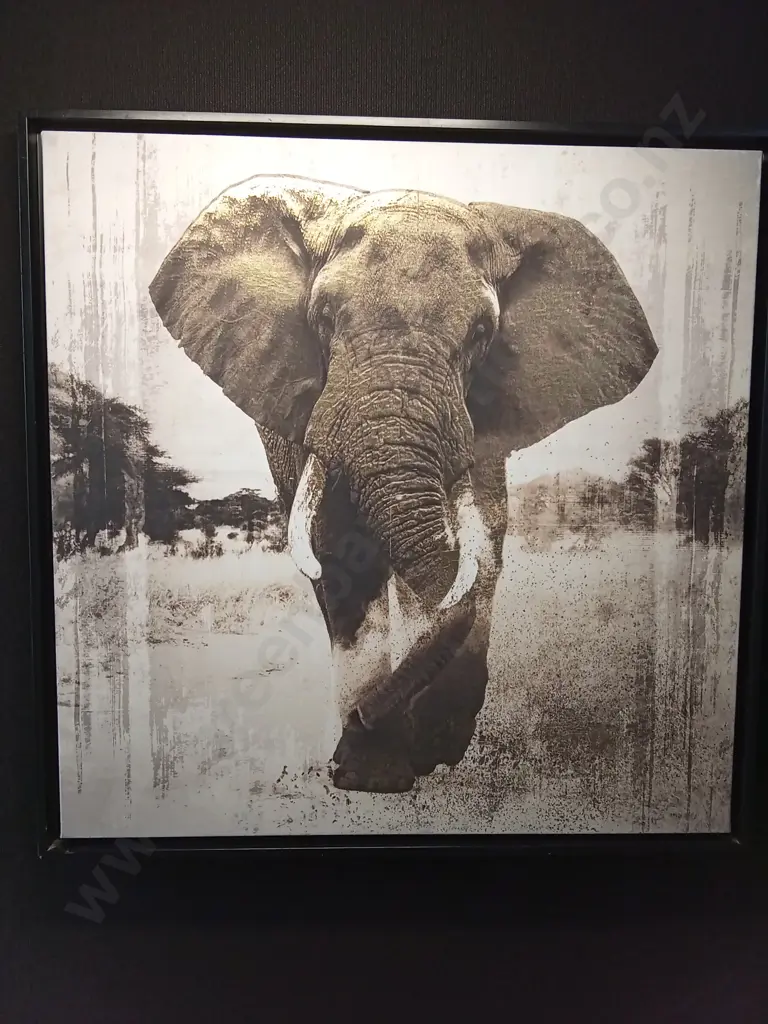 LARGE FRAMED CANVAS PRINT 79 X 79 CM APPROX Image 1++